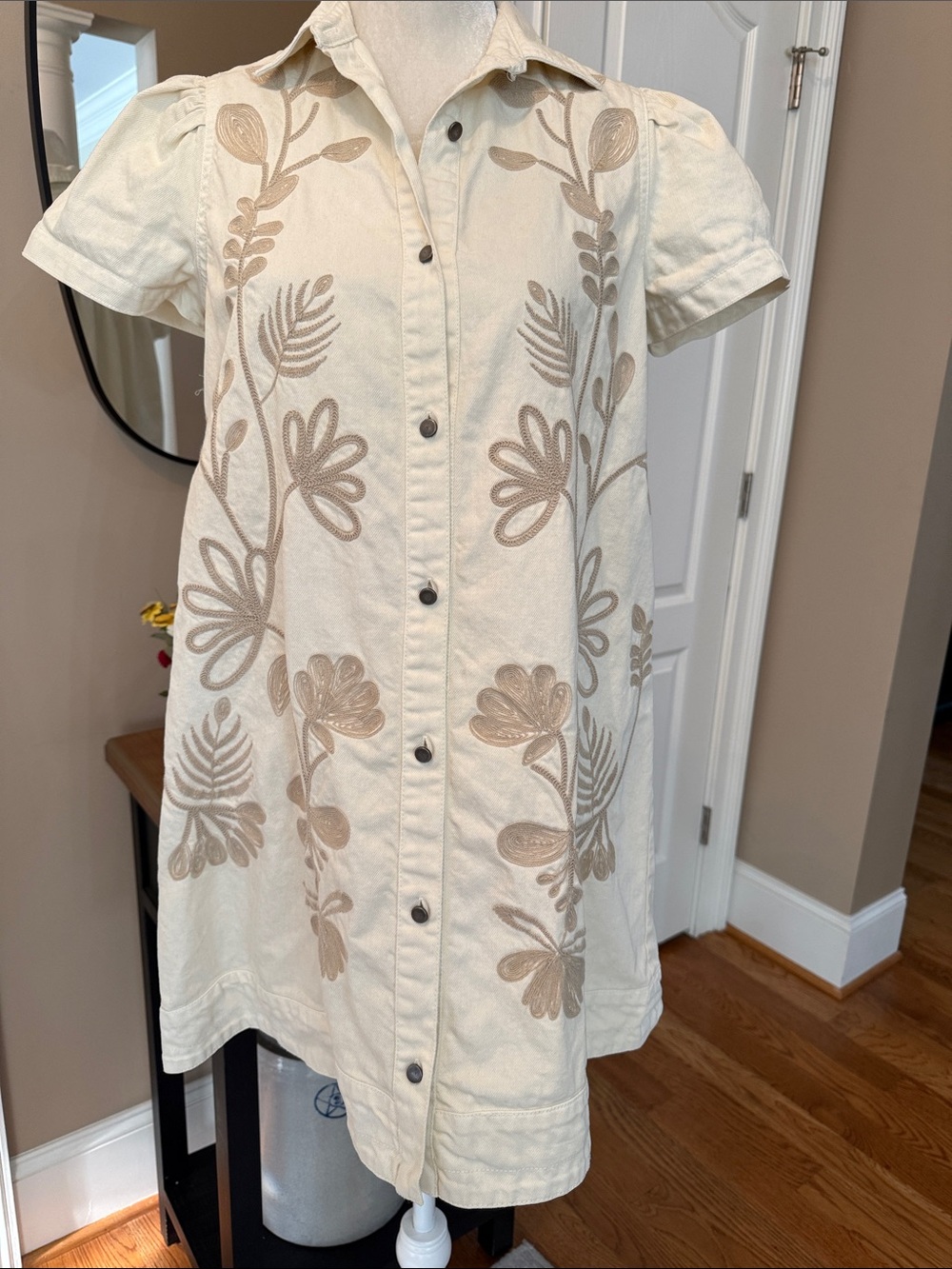 Wonderly Embroidered Denim Button Front Shirt Dress XS Cream Floral Puff Sleeve